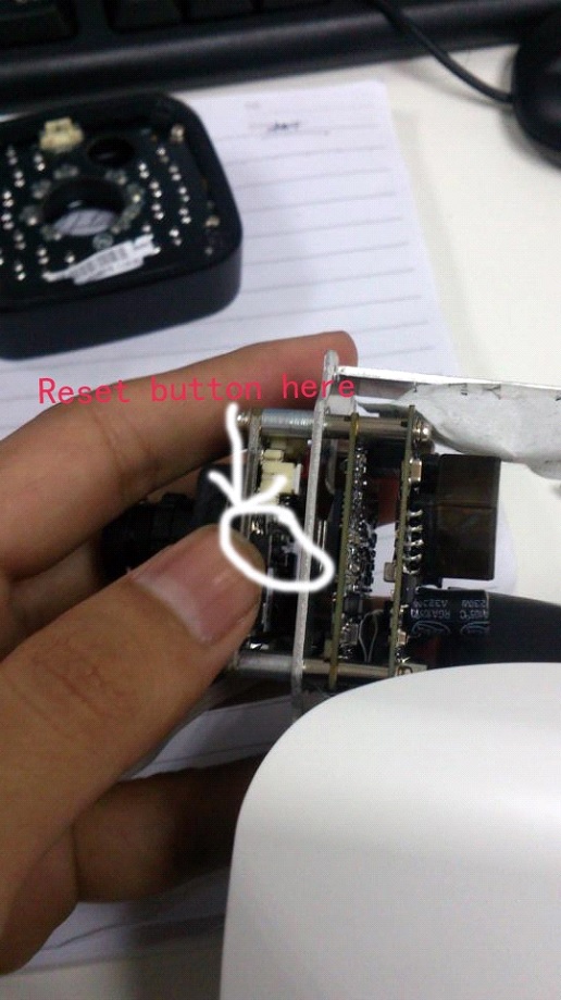 HFW4x00 reset button.jpg