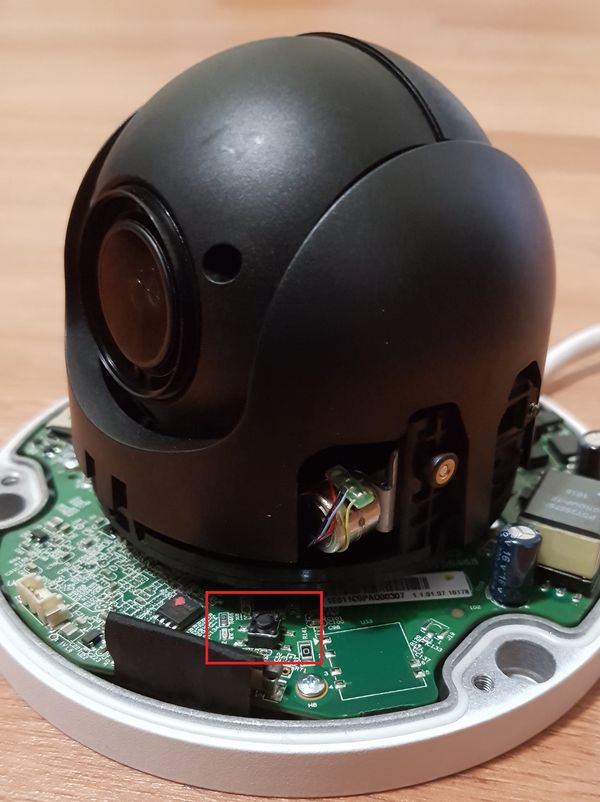 SD22204TN-GN reset button.jpg